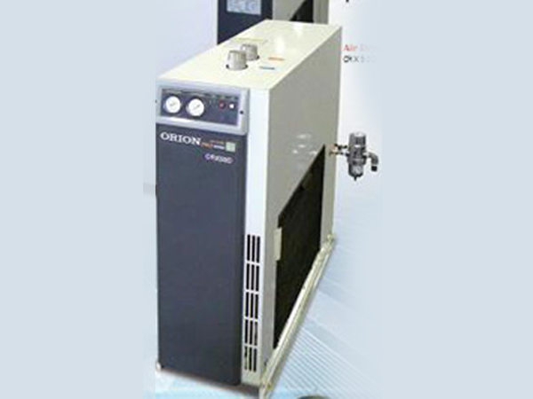 中·小型冷凍式空氣干燥機(jī)（標(biāo)準(zhǔn)入氣型）